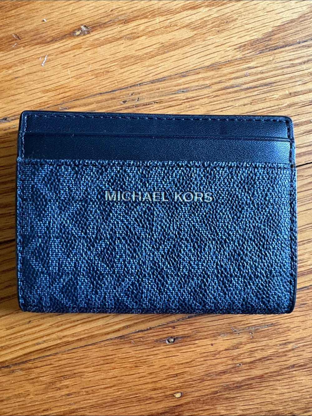 Michael Kors Card Holder ❤️